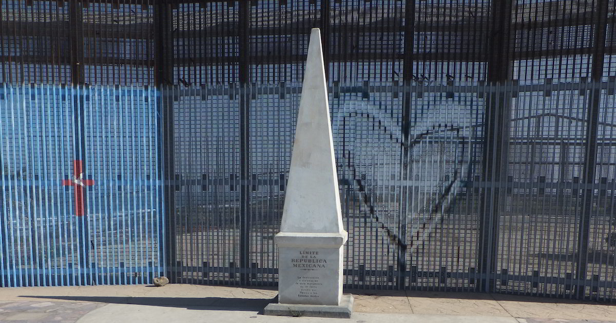 Playas de Tijuana Monument 258 Cross and Heart